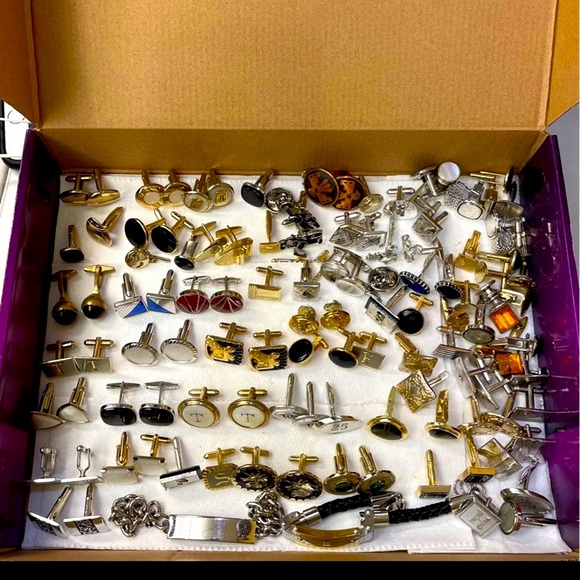 Vintage cufflinks and tie clips - Picture 1 of 11